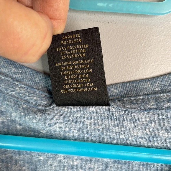 OBEY Graphic Logo Crewneck T-Shirt Heather Blue Short Sleeve USA Baddie Size M - Picture 8 of 10